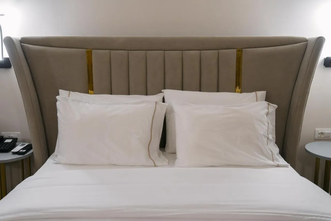 Olia Residence Tirana 4*,