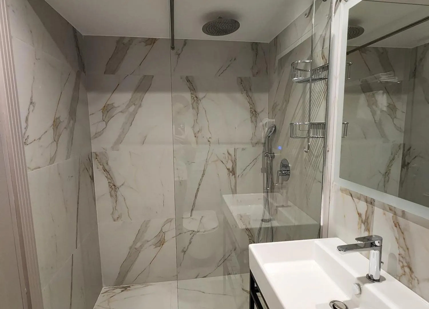 **** Hotel Olia Residence Tirana Albania