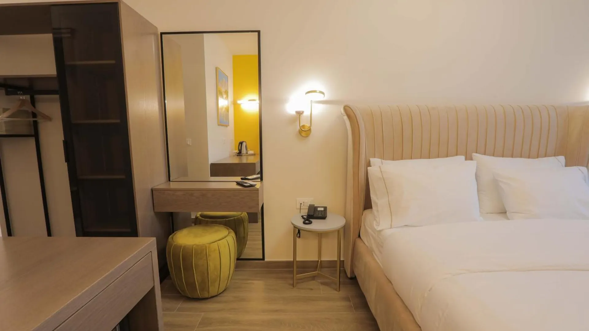 Olia Residence Tirana 4*,  Albania